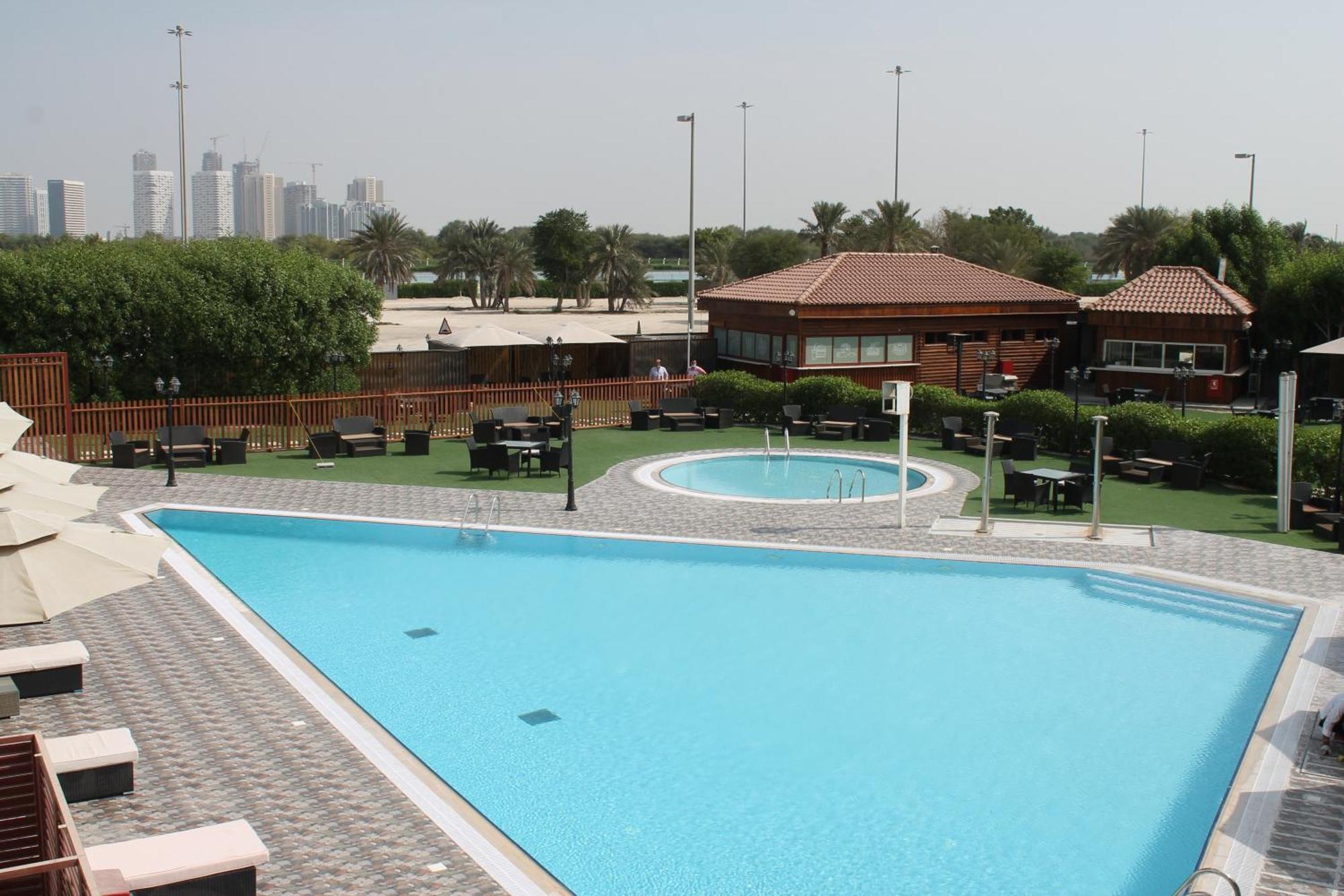 Villaggio Hotel Abu Dhabi Exterior foto